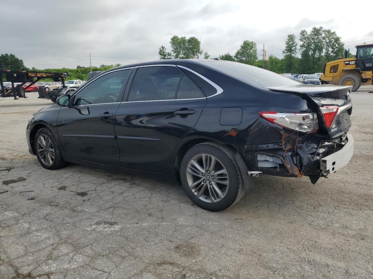 2015 TOYOTA CAMRY LE - Фото 2