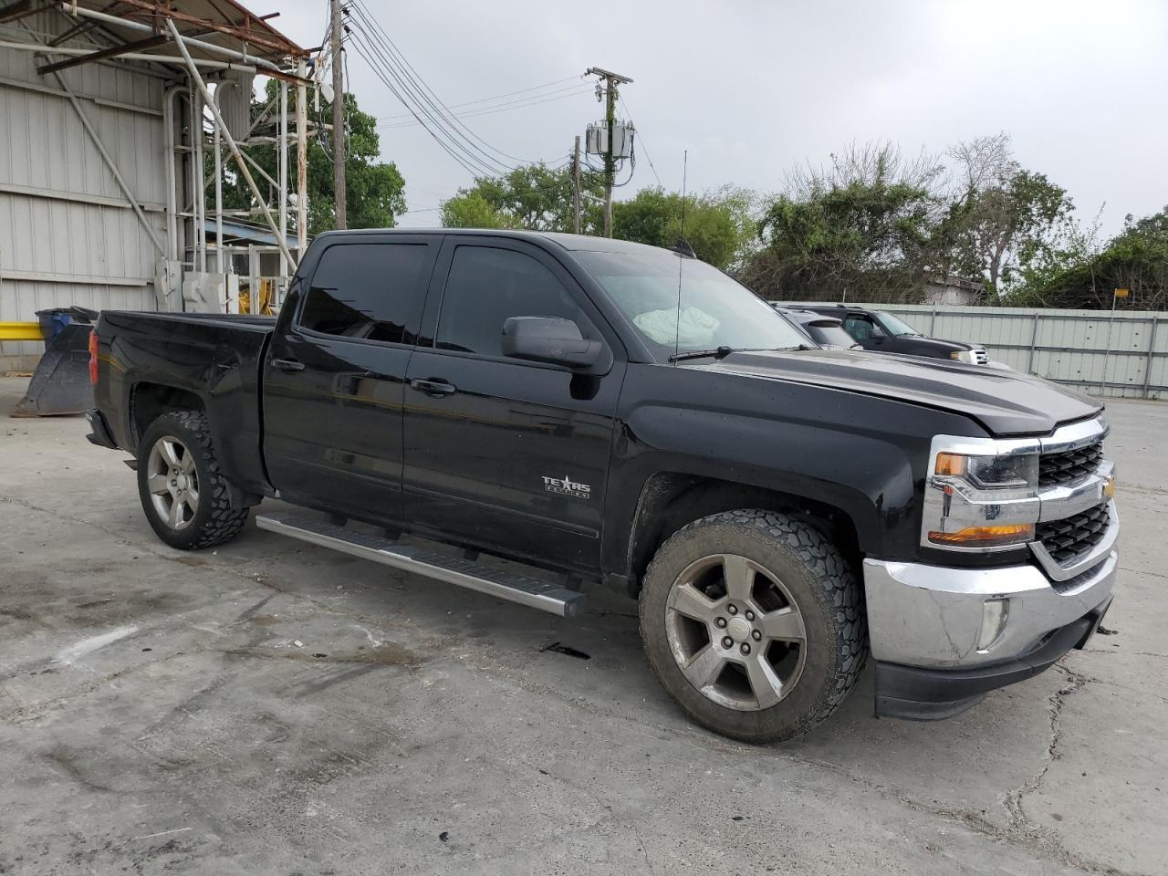 2017 CHEVROLET SILVERADO - Image 4