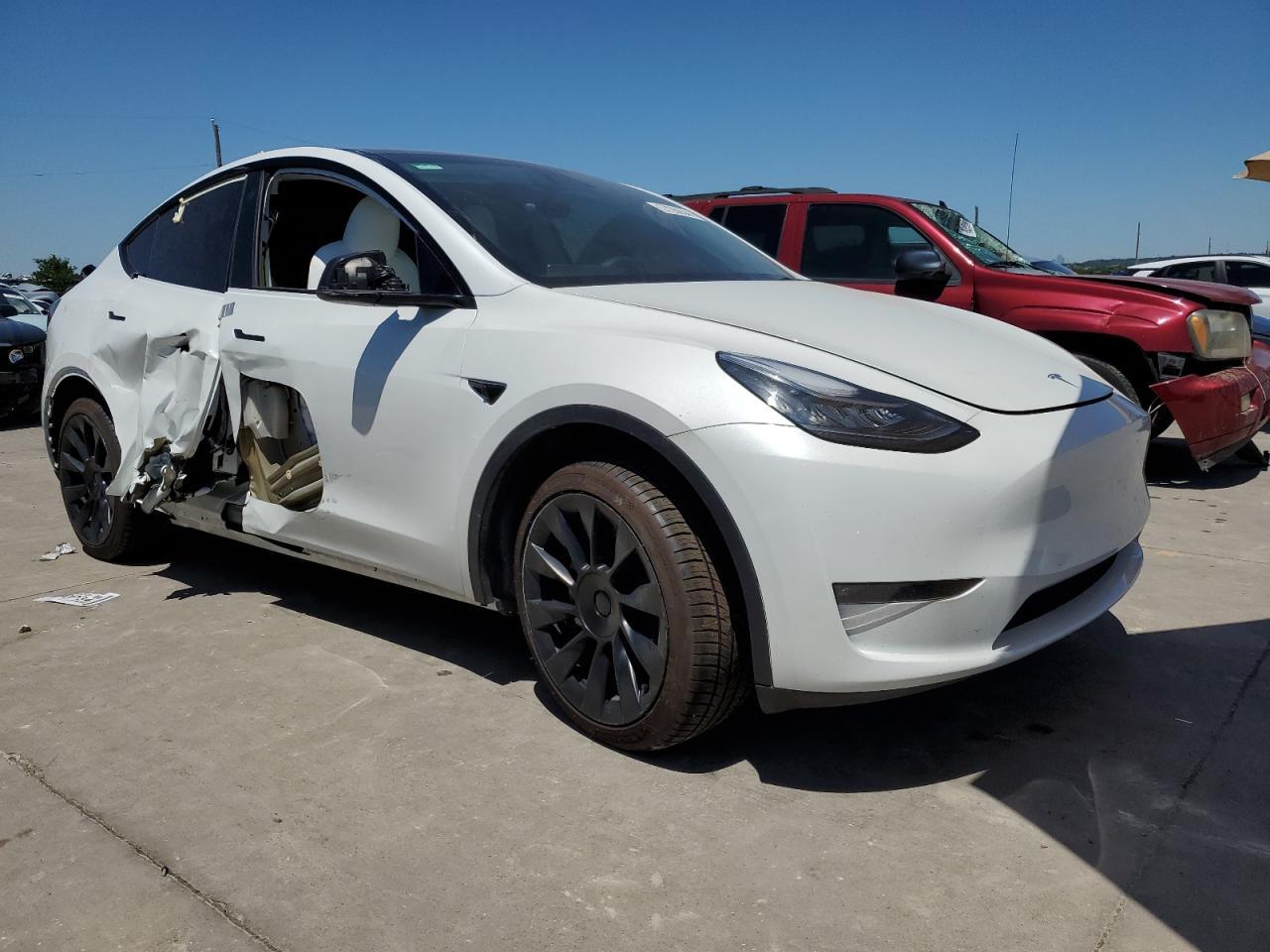 2023 TESLA MODEL Y - Фото 4