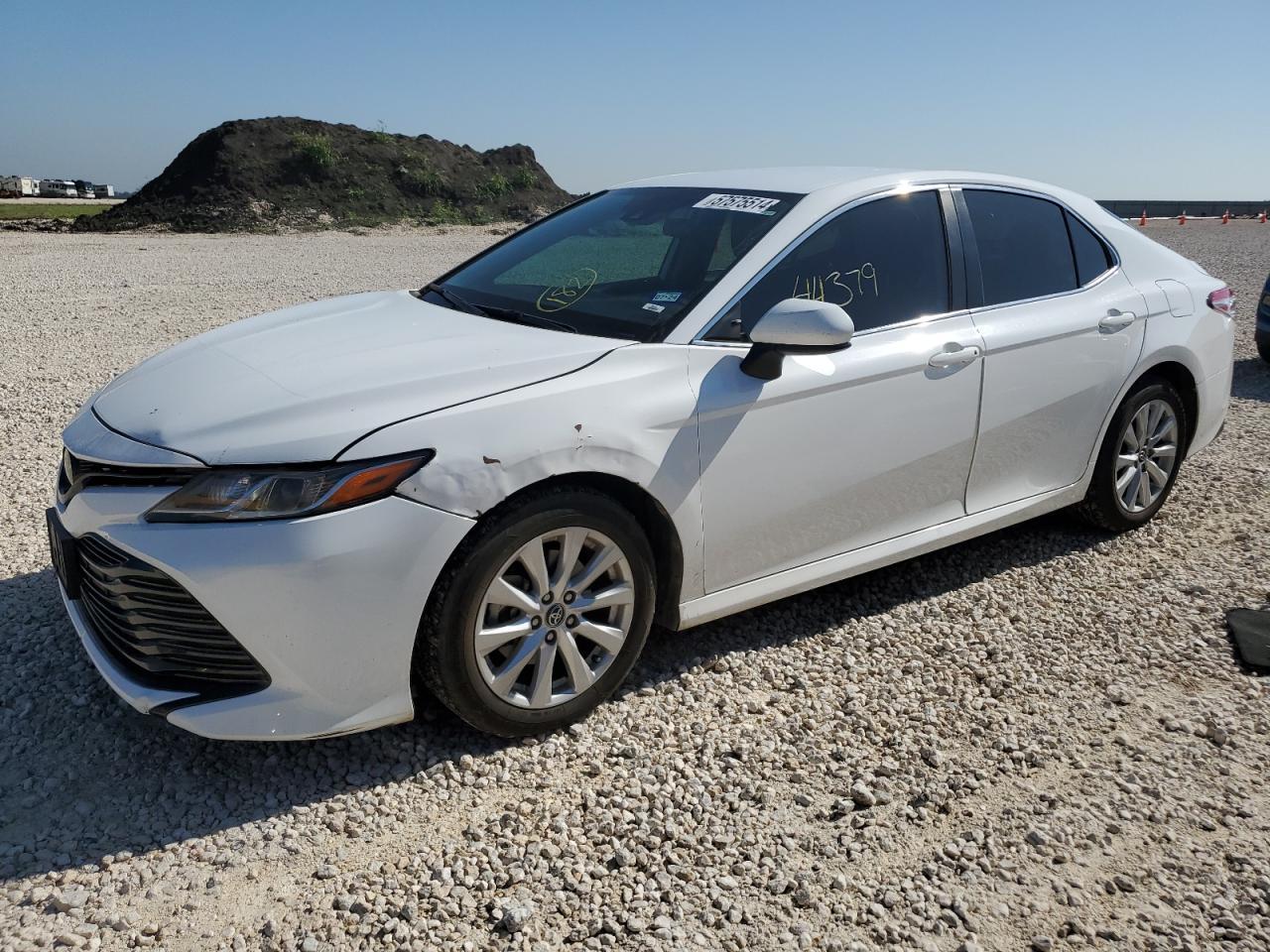 2020 TOYOTA CAMRY LE car image