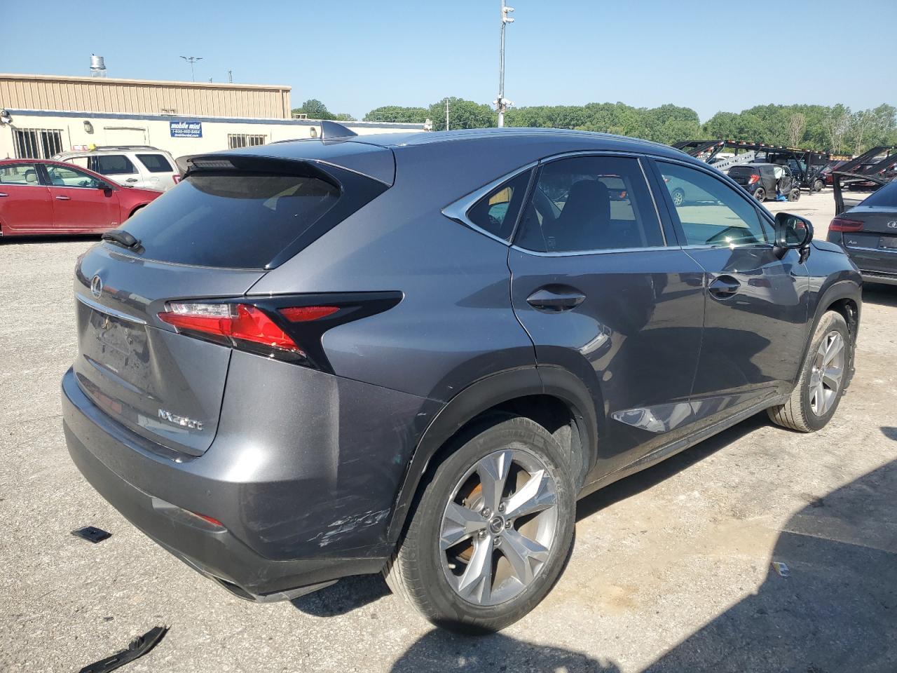 2017 LEXUS NX 200T BA - Фото 3