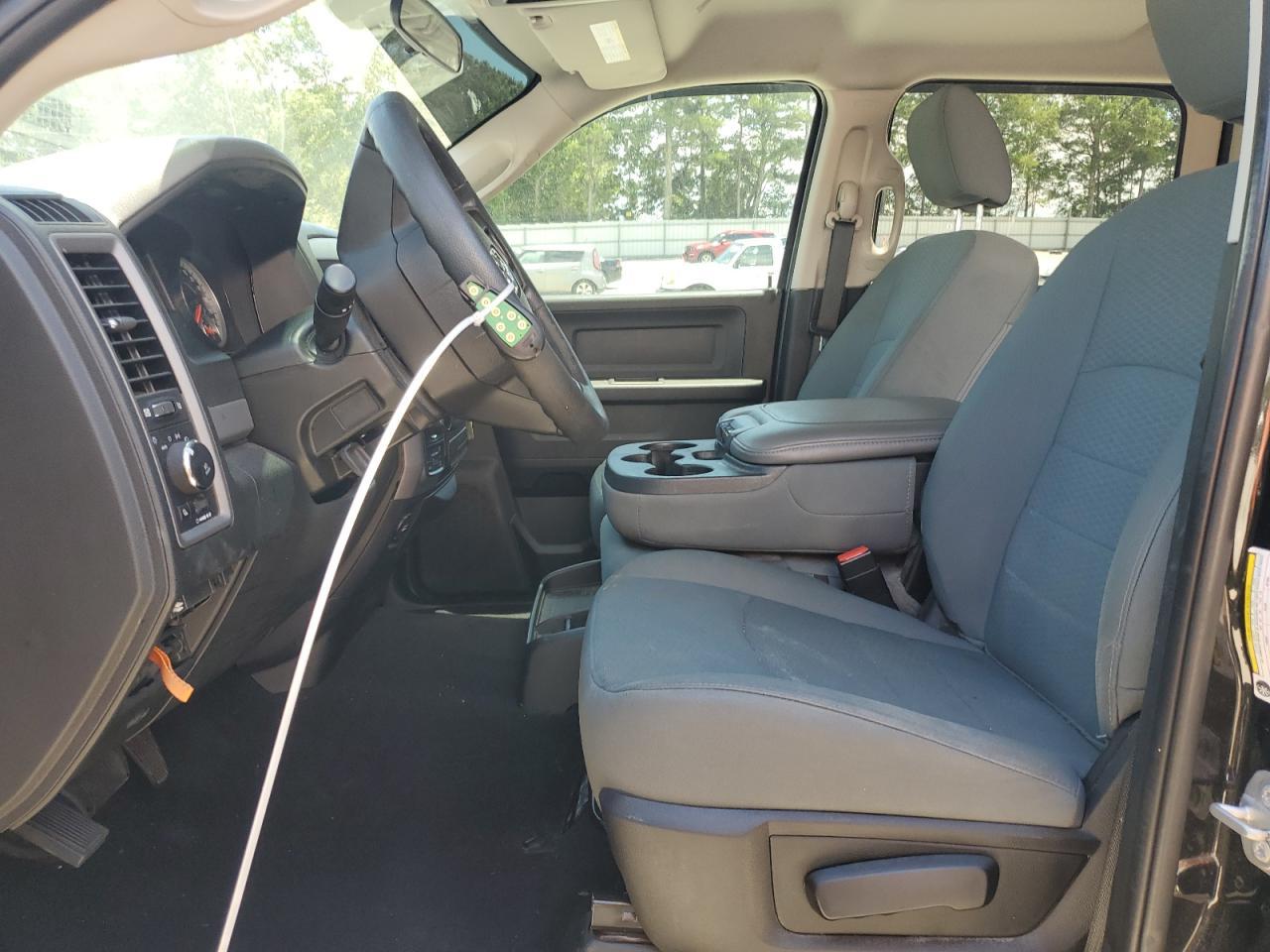 2018 RAM 1500 ST - Image 7