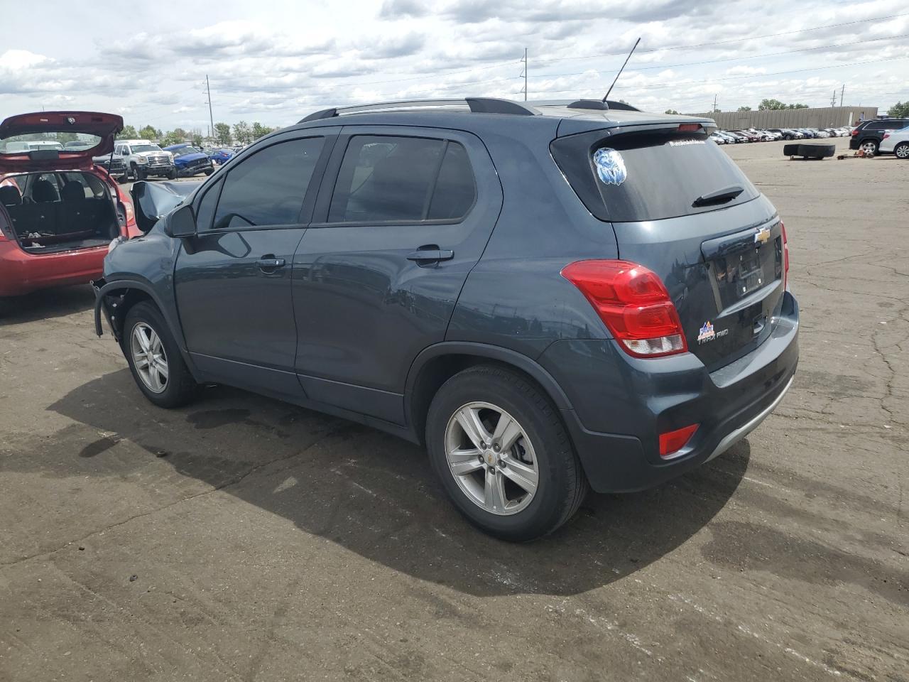 2021 CHEVROLET TRAX 1LT - Фото 2