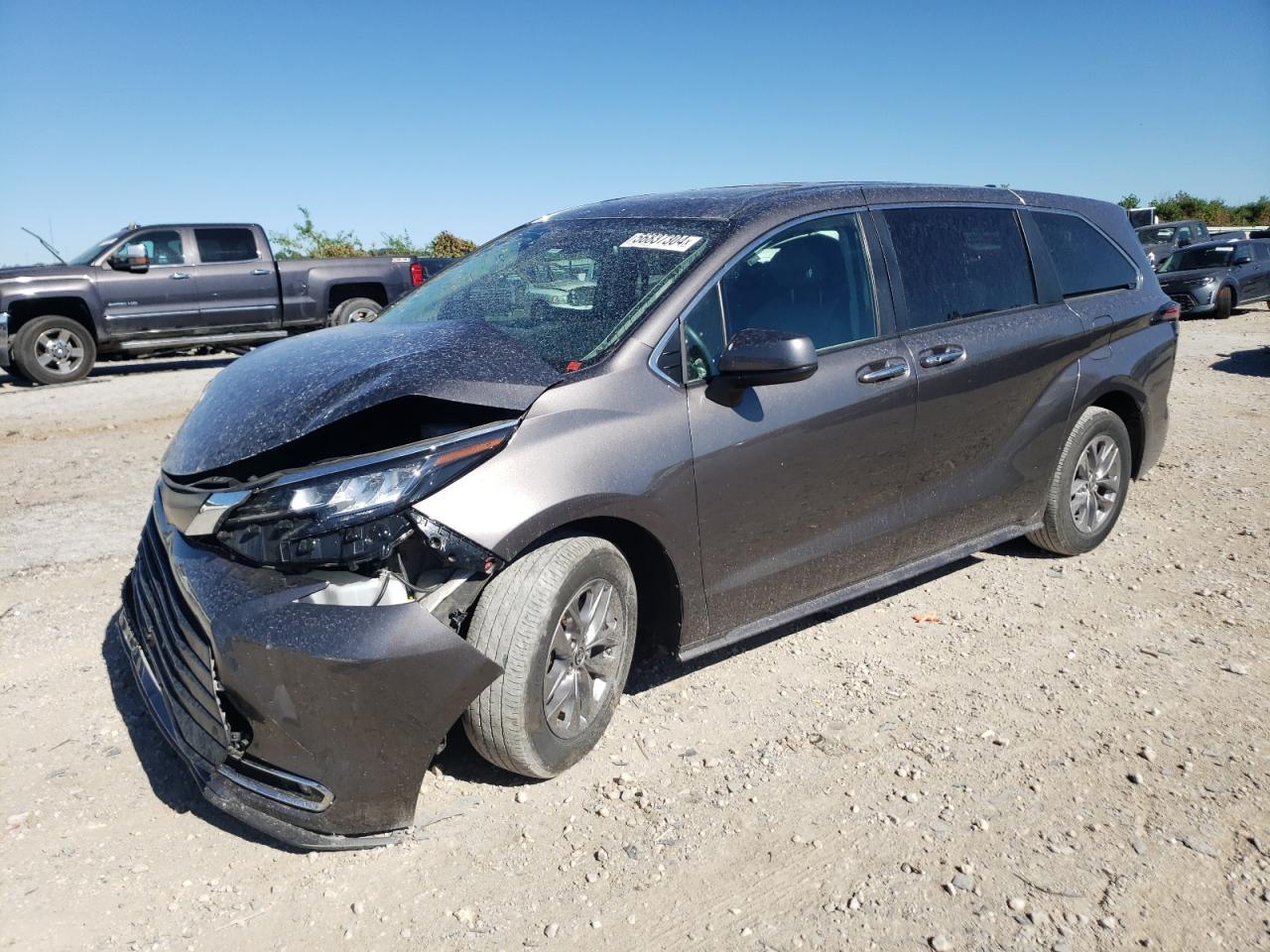 2022 TOYOTA SIENNA XLE car image