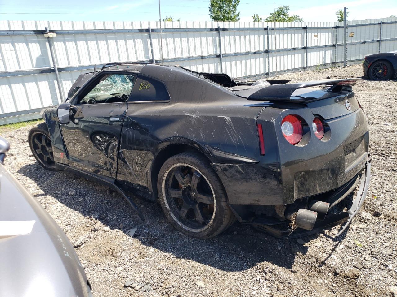2012 NISSAN GT-R BASE - Фото 2