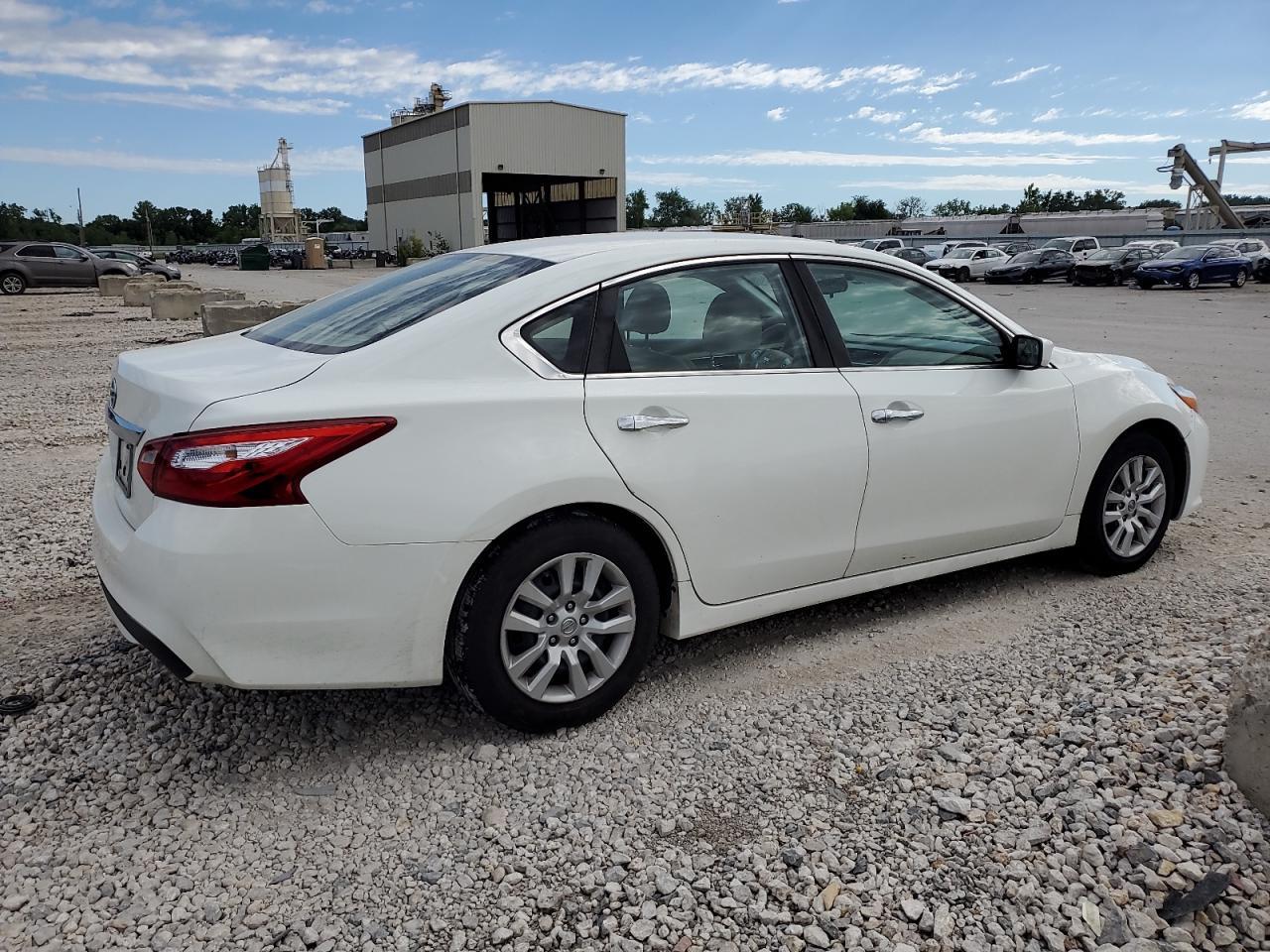 2017 NISSAN ALTIMA 2.5 - Image 3