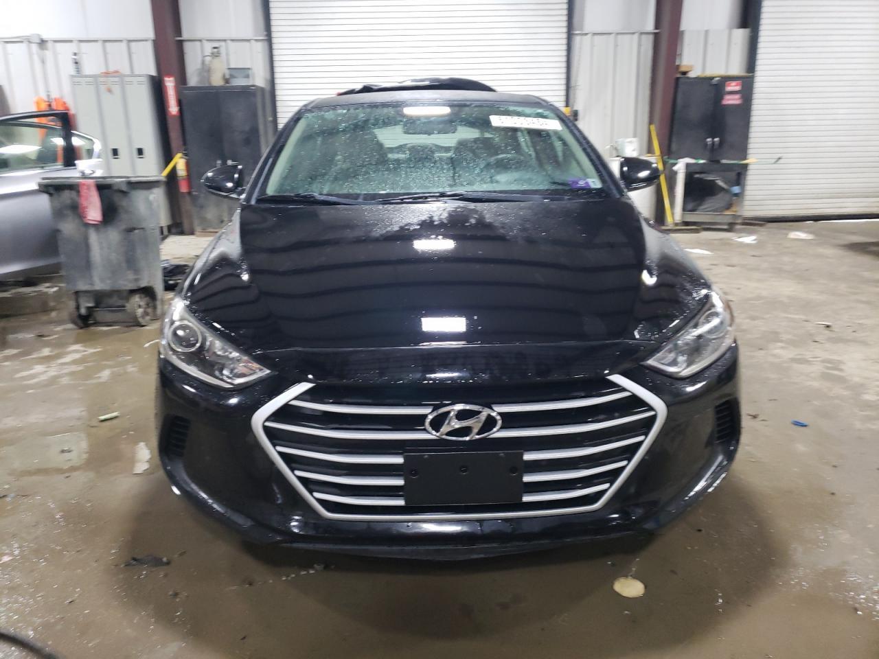 2018 HYUNDAI ELANTRA SE - Image 5