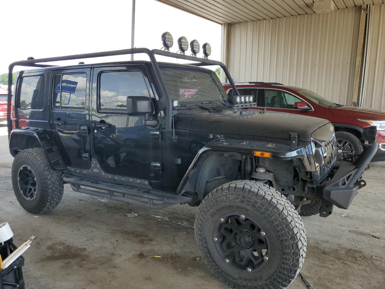 2017 JEEP WRANGLER U - Image 4