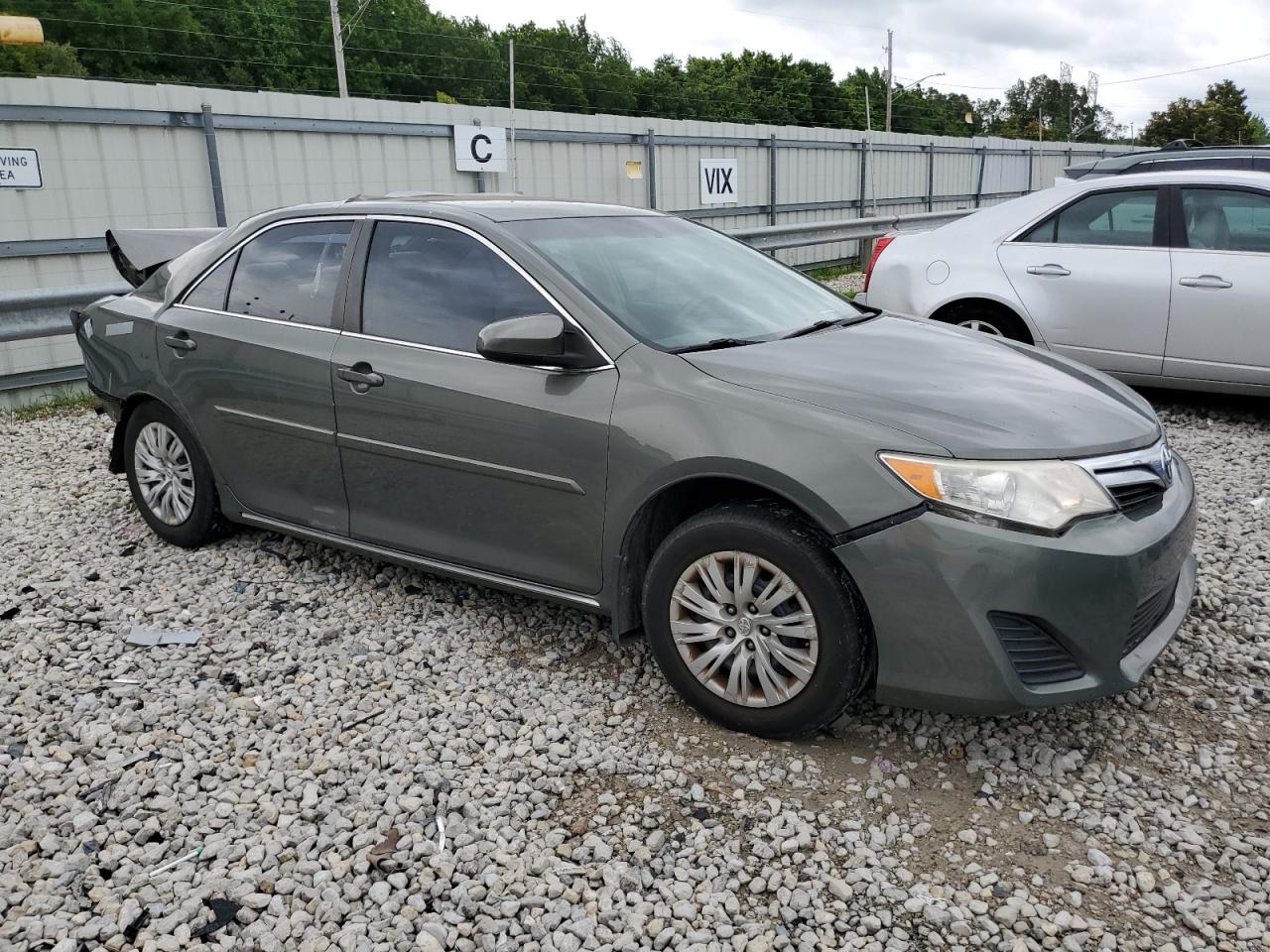 2013 TOYOTA CAMRY L - Фото 4