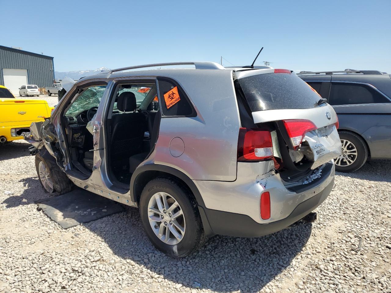 2015 KIA SORENTO LX - Image 2