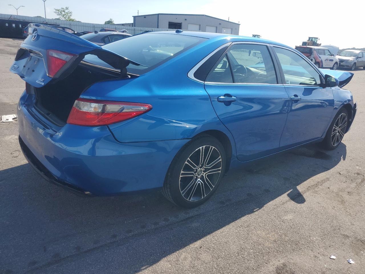 2016 TOYOTA CAMRY LE - Фото 3