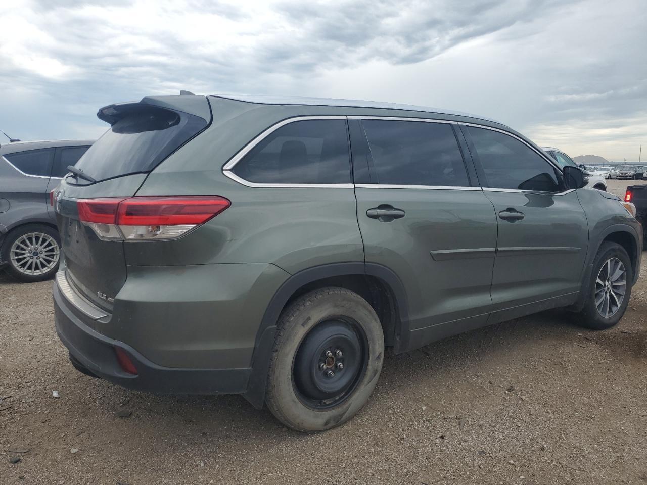2018 TOYOTA HIGHLANDER - Image 3