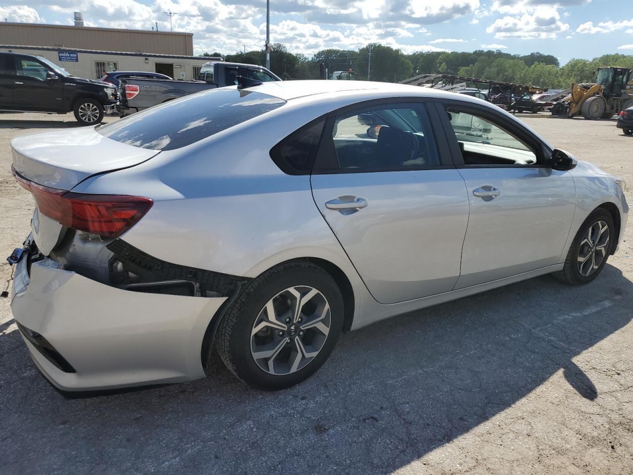 2021 KIA FORTE FE - Фото 3