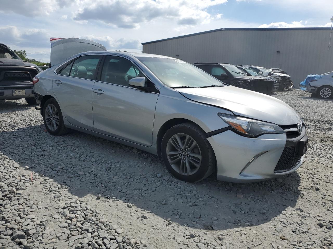2017 TOYOTA CAMRY LE - Фото 4