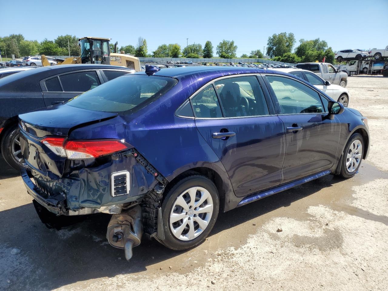 2021 TOYOTA COROLLA LE - Фото 3