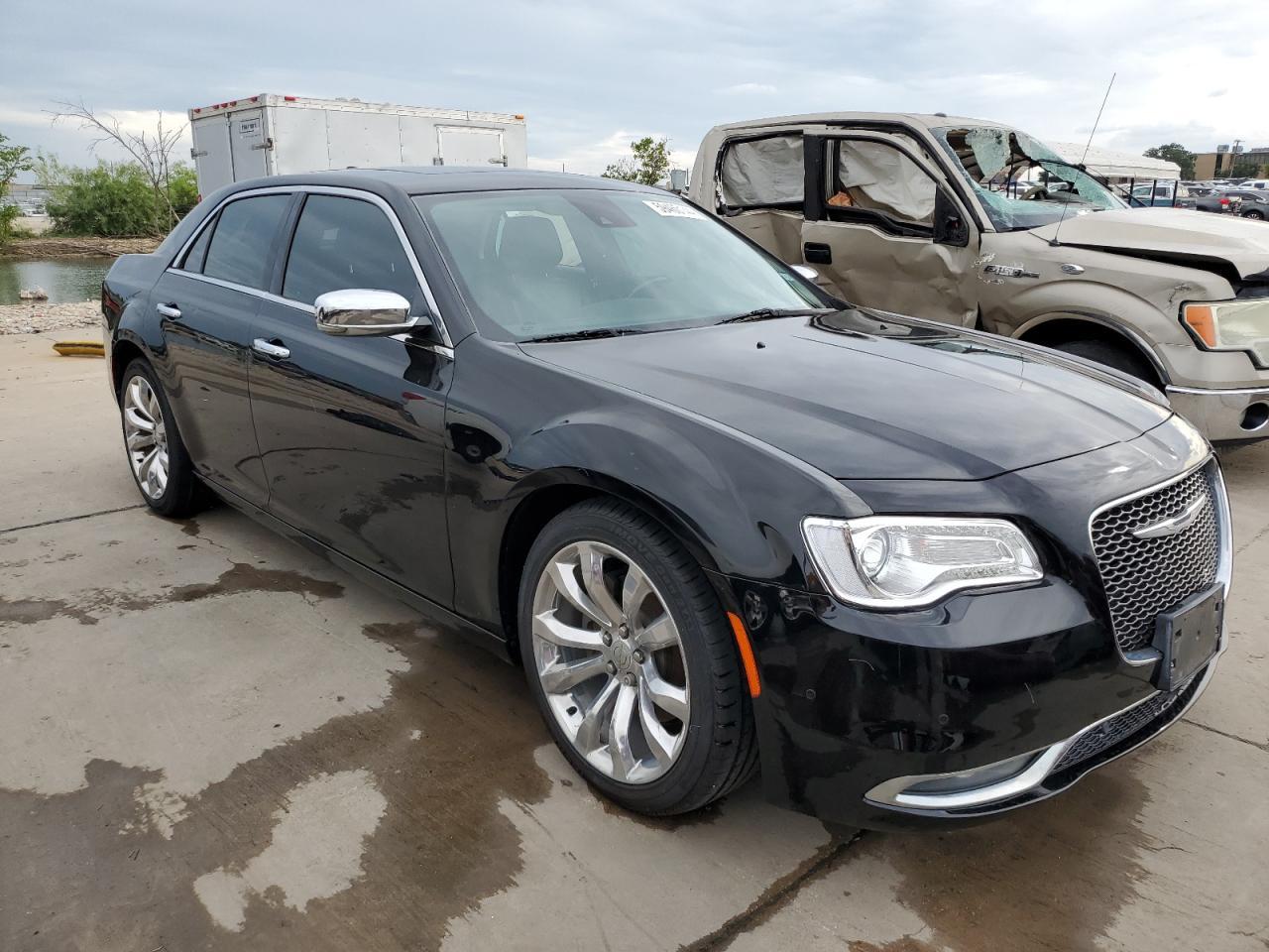 2015 CHRYSLER 300C - Image 4