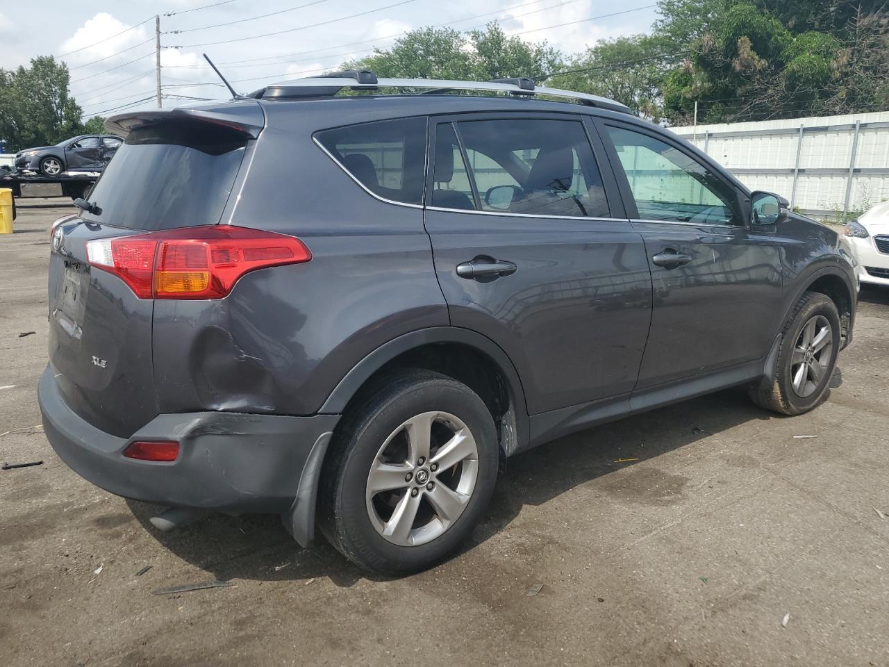 2015 TOYOTA RAV4 XLE - Image 3