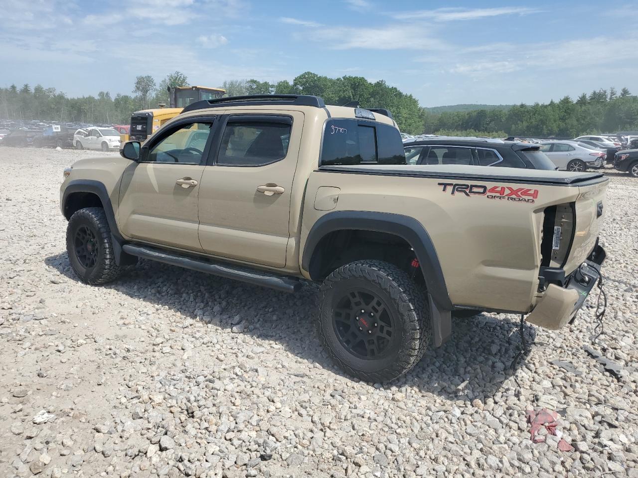 2017 TOYOTA TACOMA DOU - Фото 2