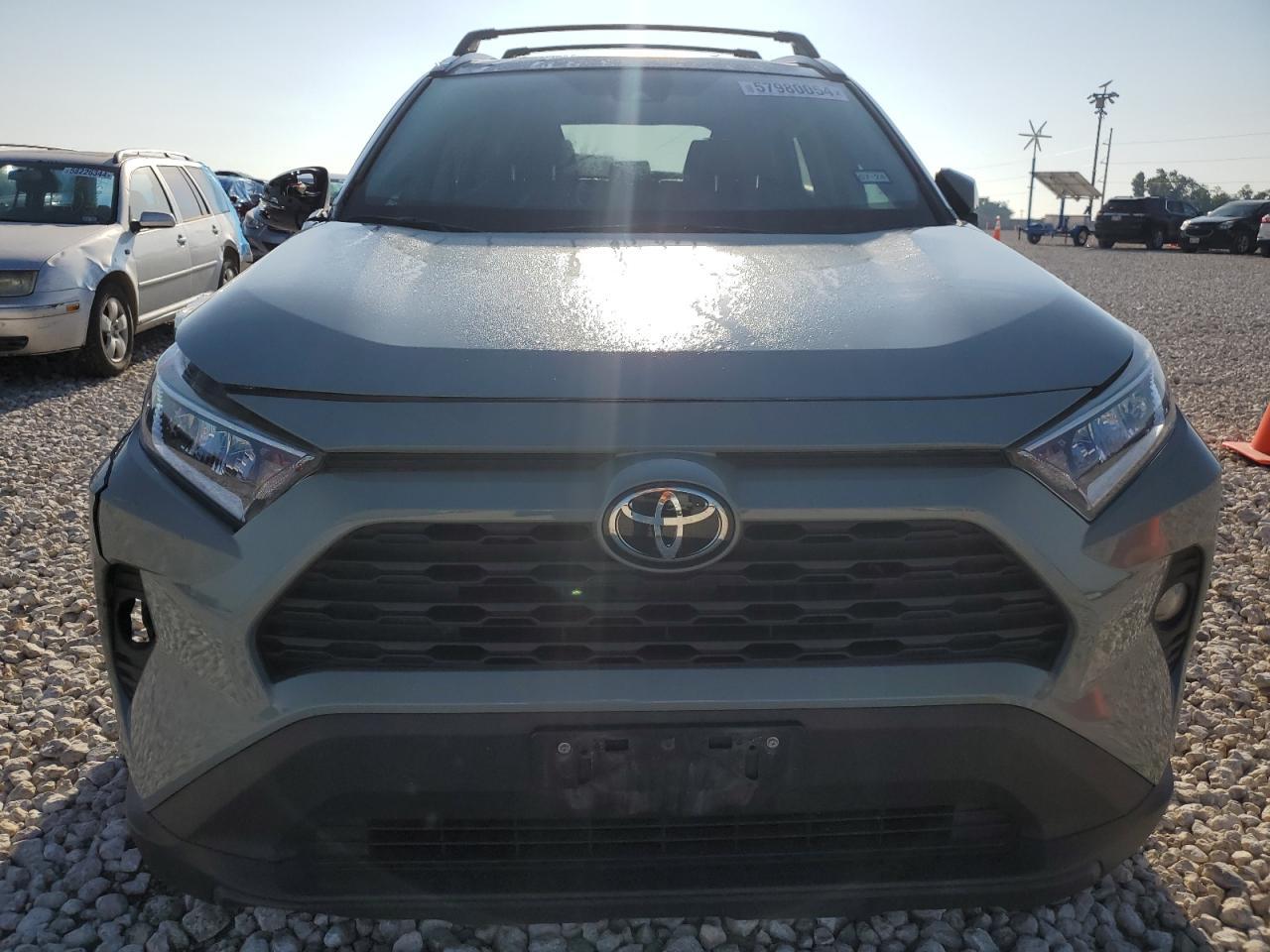 2020 TOYOTA RAV4 XLE P - Image 5