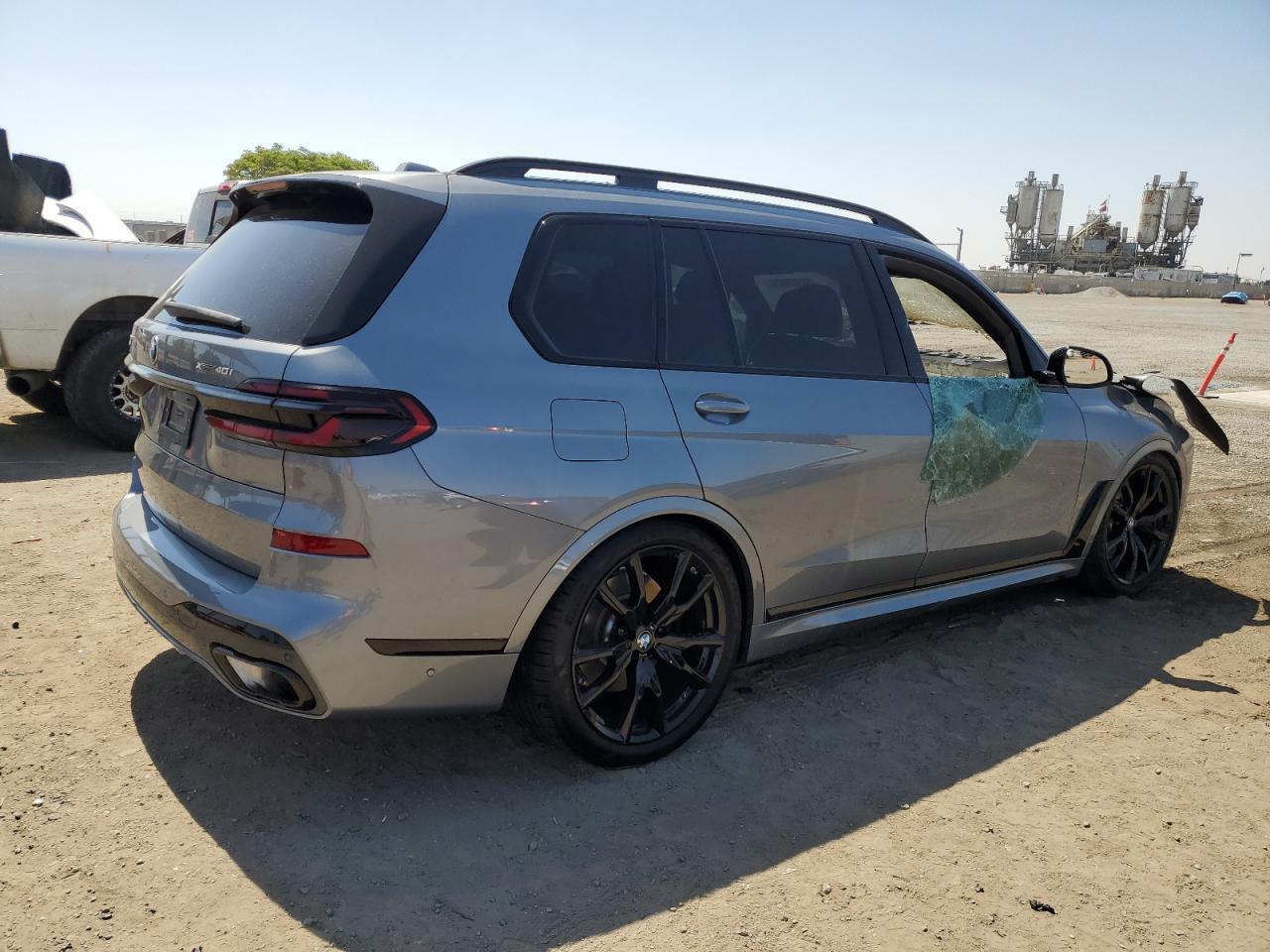 2024 BMW X7 XDRIVE4 - Image 3