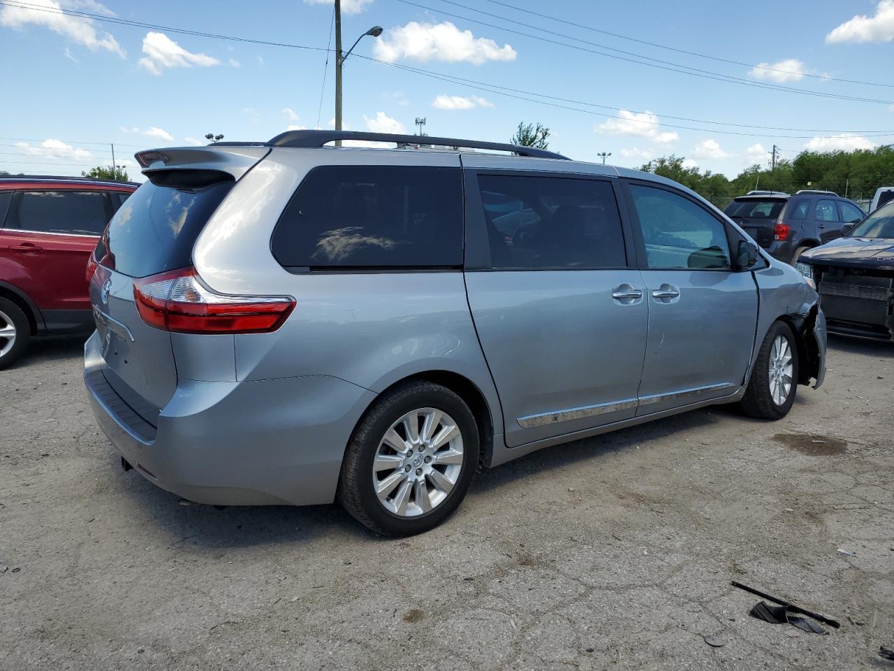 2015 TOYOTA SIENNA XLE - Фото 3