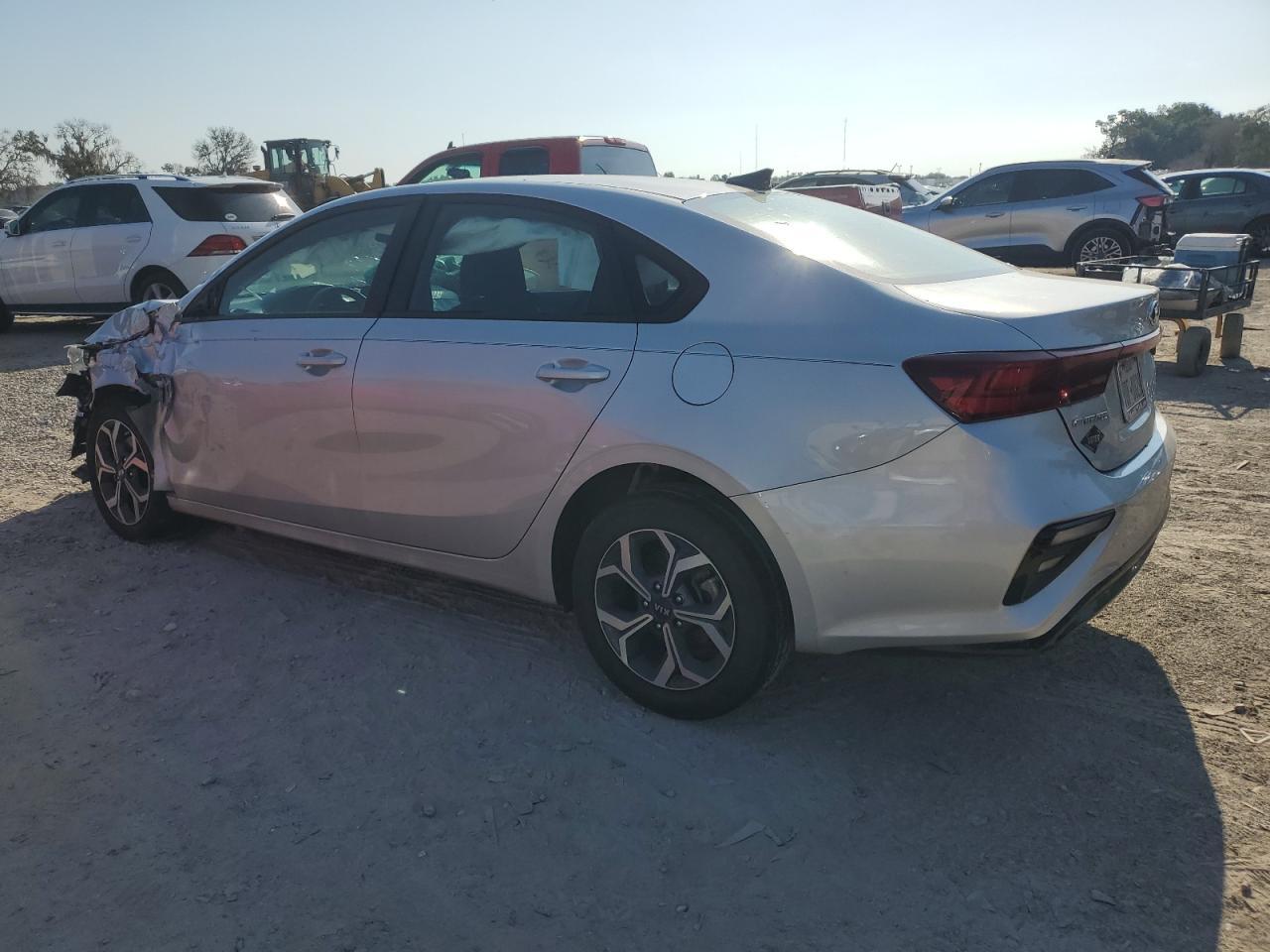 2021 KIA FORTE FE - Фото 2