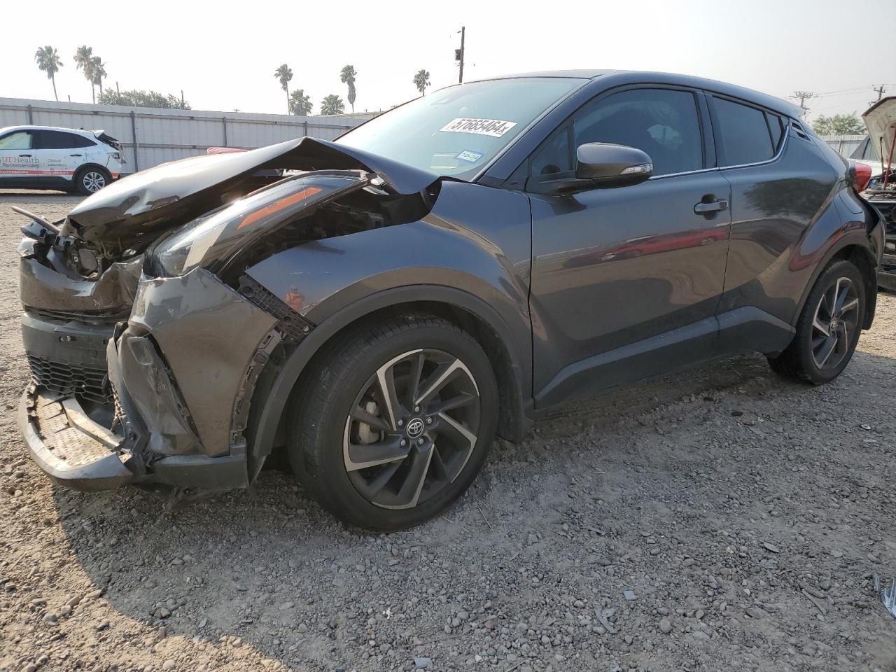 2022 TOYOTA C-HR XLE car image