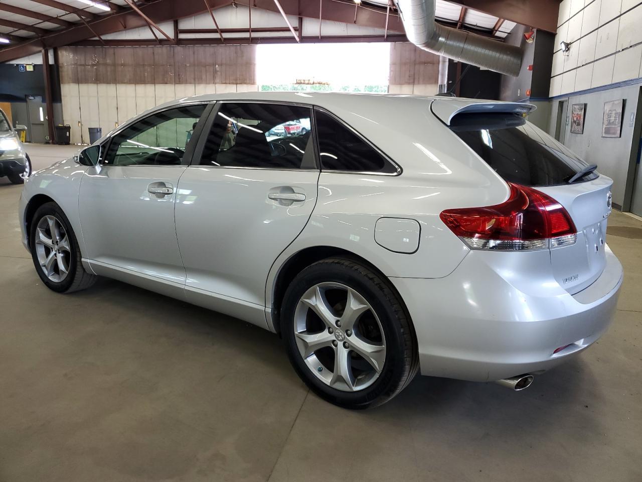 2013 TOYOTA VENZA LE - Фото 2