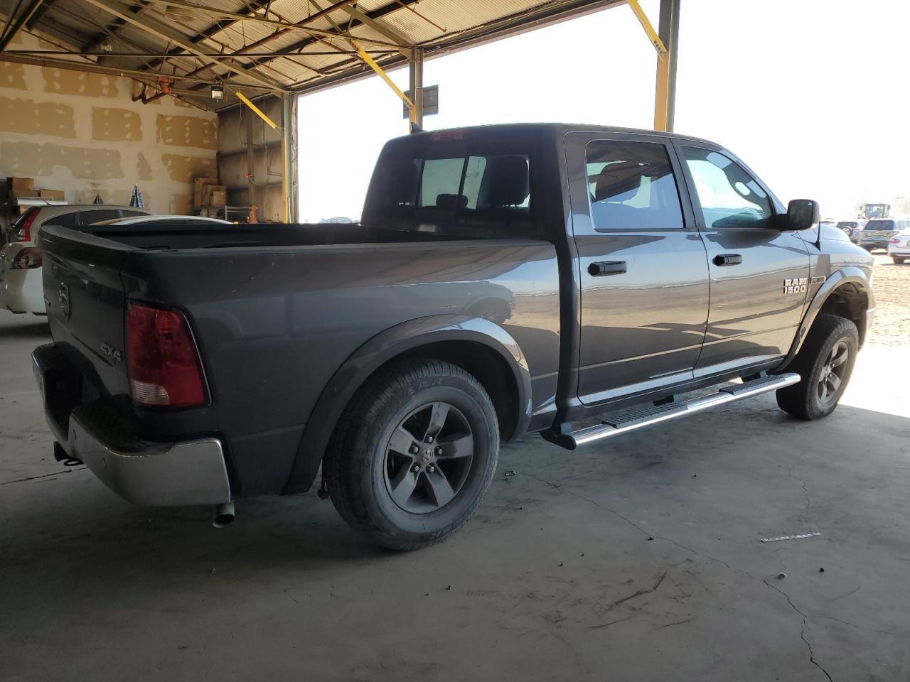 2015 RAM 1500 SLT - Image 3