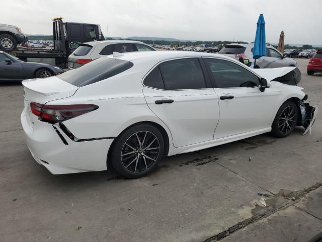 2021 Toyota Camry Se - Фото 3