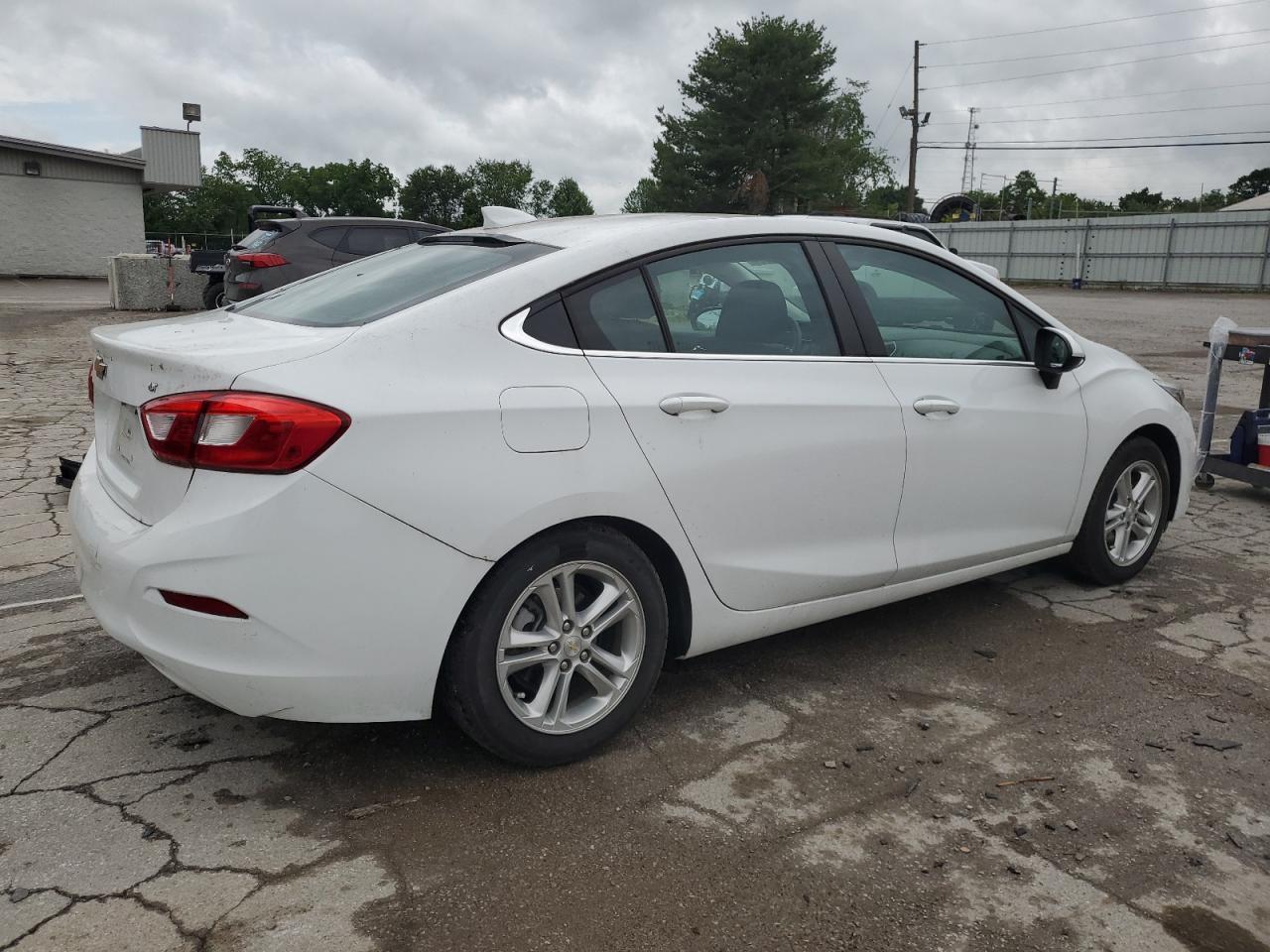 2017 CHEVROLET CRUZE LT - Image 3
