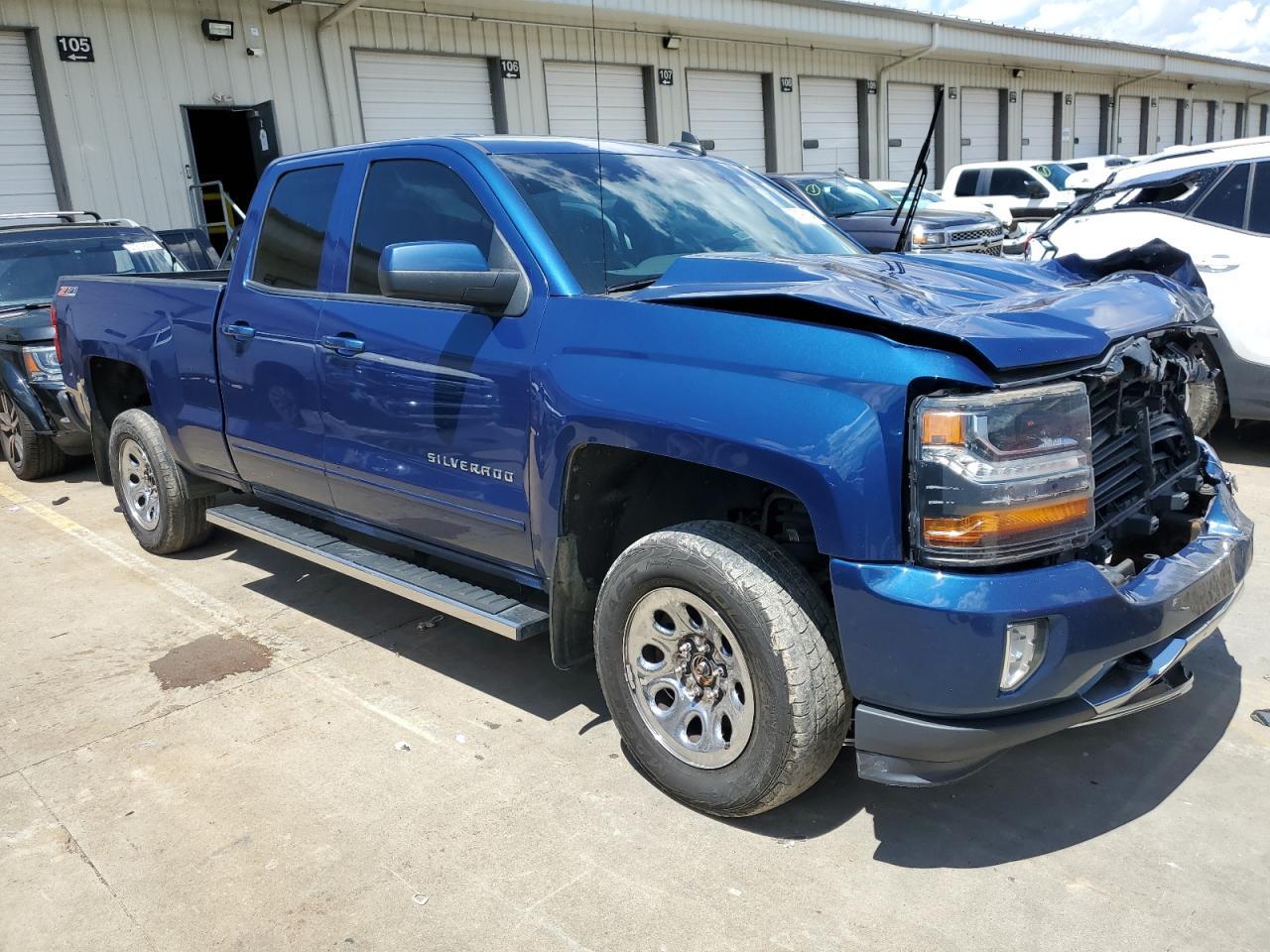 2017 CHEVROLET SILVERADO - Image 4