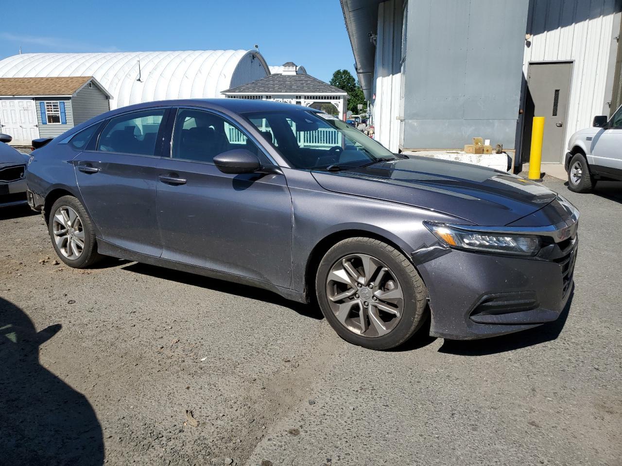 2018 HONDA ACCORD LX - Image 4