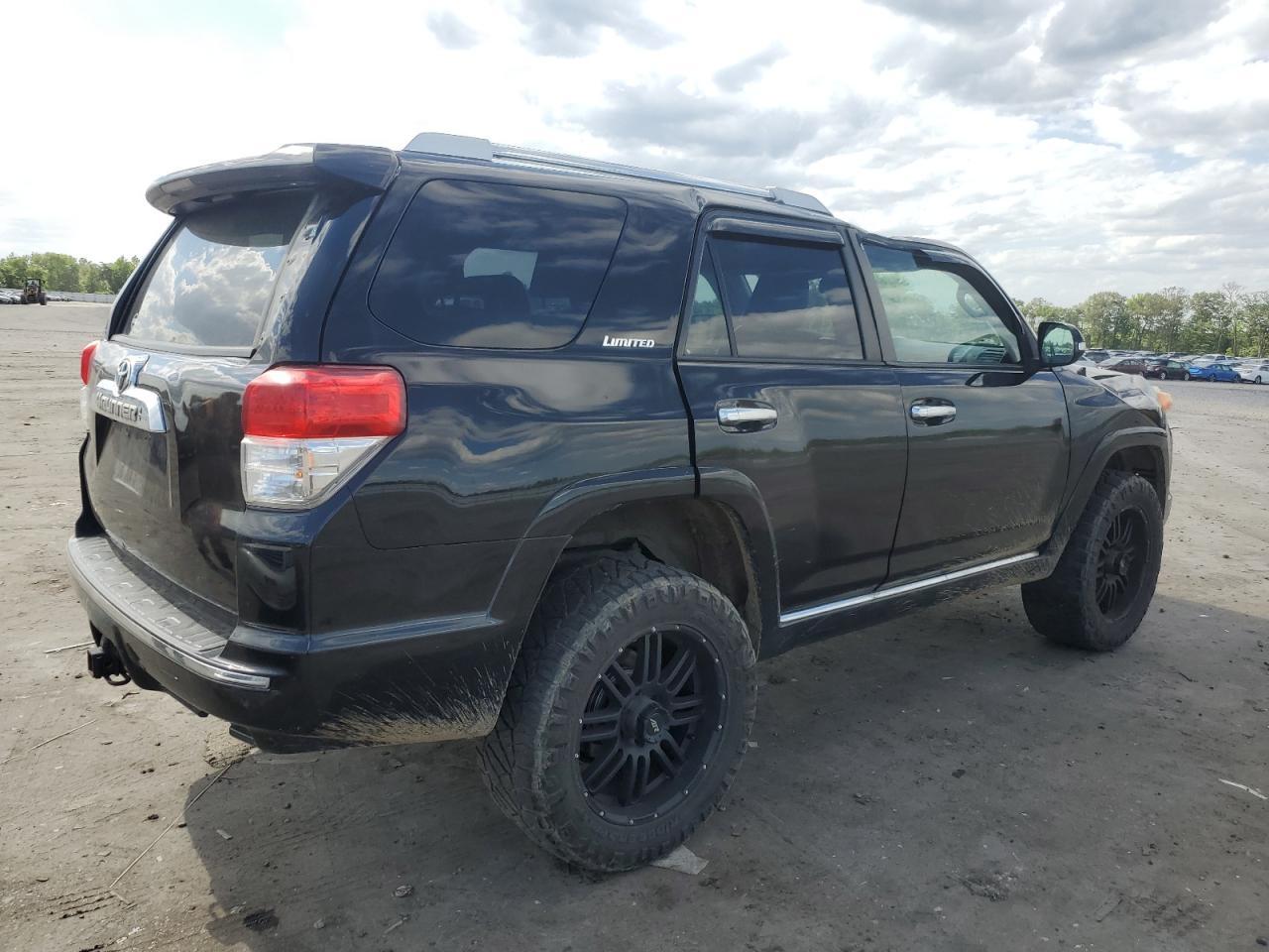 2011 TOYOTA 4RUNNER SR - Image 3
