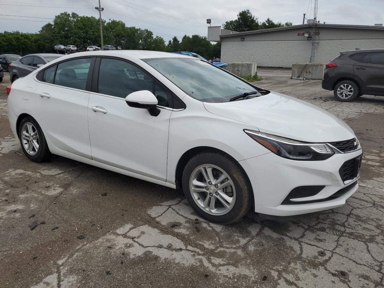 2017 CHEVROLET CRUZE LT - Image 4