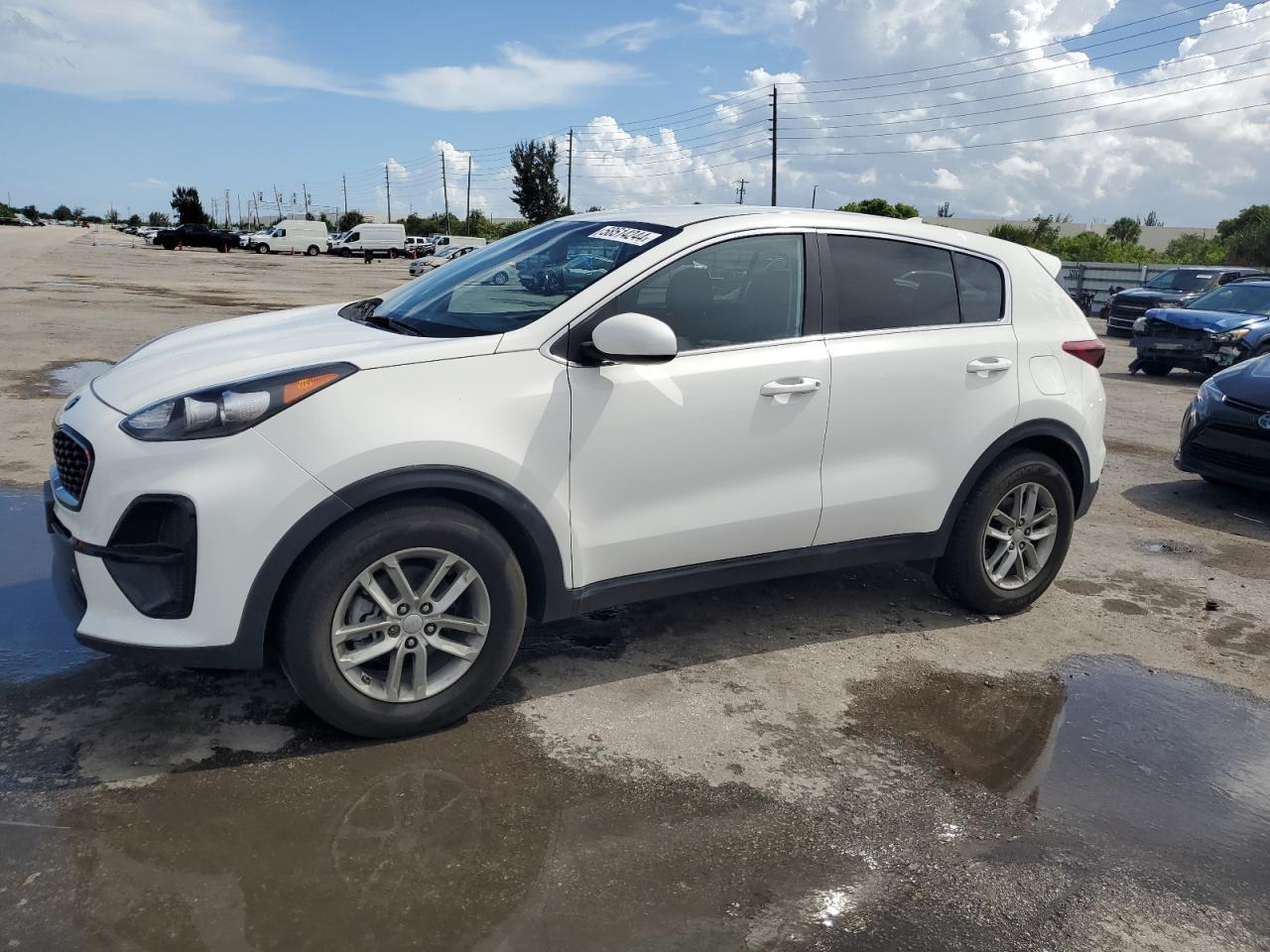 2020 KIA SPORTAGE E car image