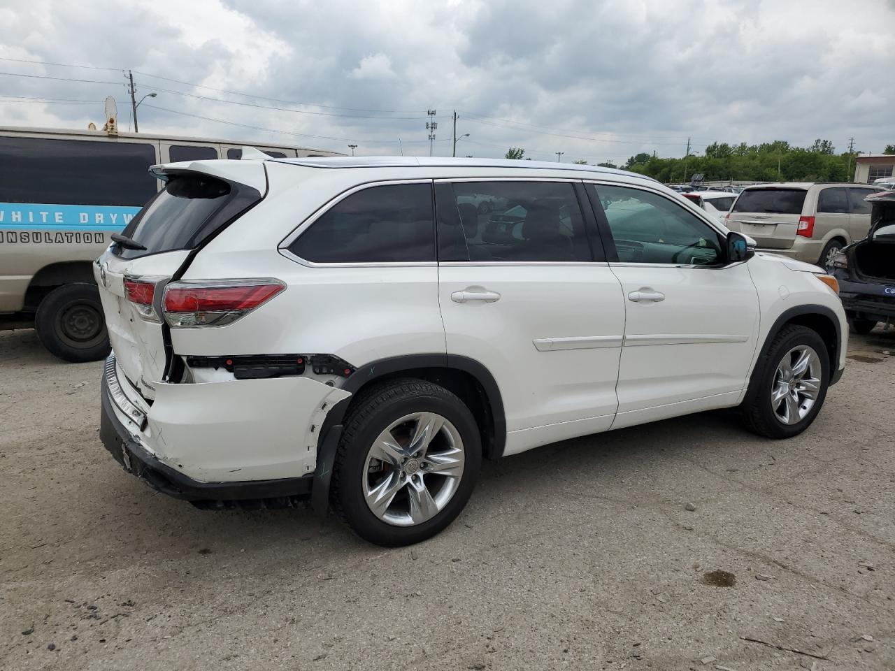 2015 TOYOTA HIGHLANDER - Фото 3