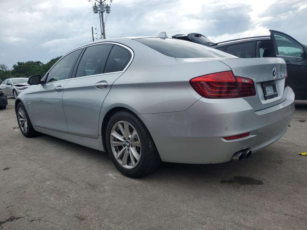 2016 BMW 528 I - Фото 2