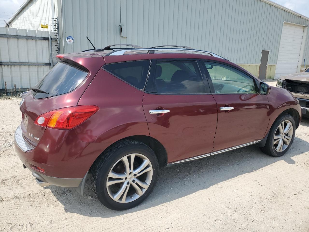 2010 NISSAN MURANO S - Image 3