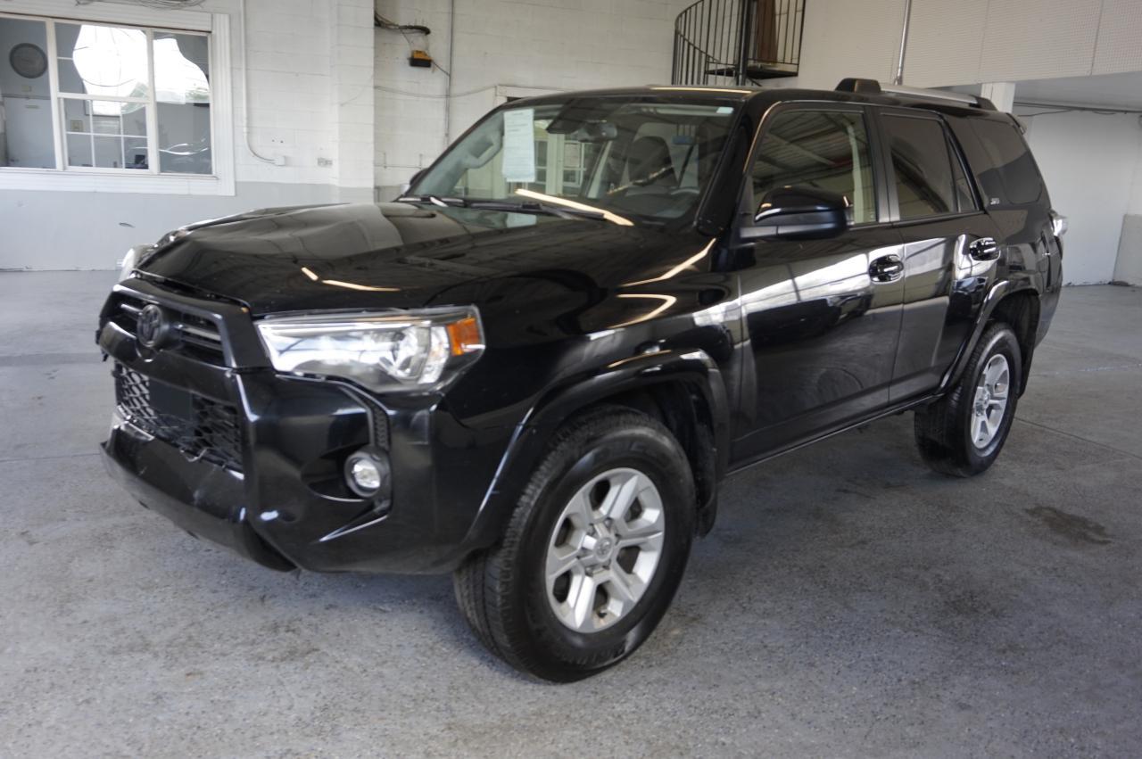 2022 TOYOTA 4RUNNER SR - Фото 2