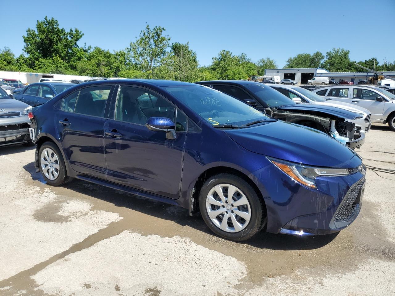 2021 TOYOTA COROLLA LE - Фото 4