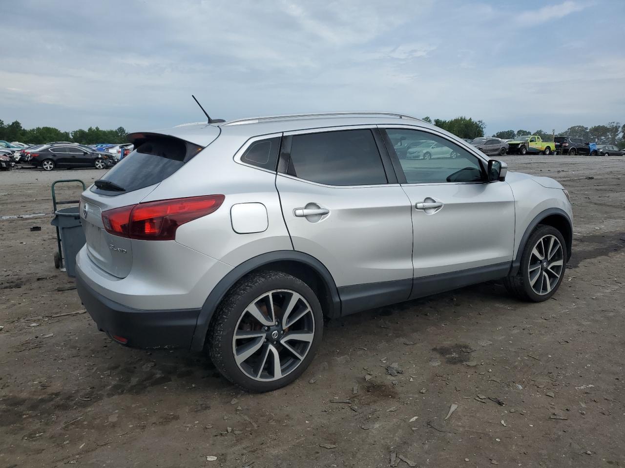 2017 NISSAN ROGUE SPOR - Фото 3