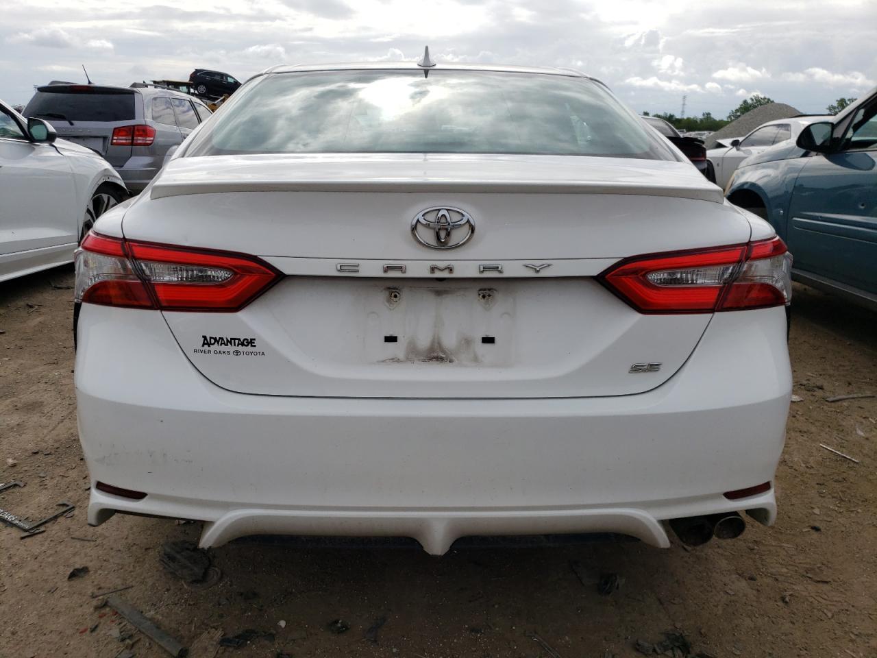 2018 TOYOTA CAMRY L - Image 6