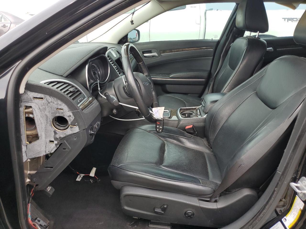 2015 CHRYSLER 300C - Image 7