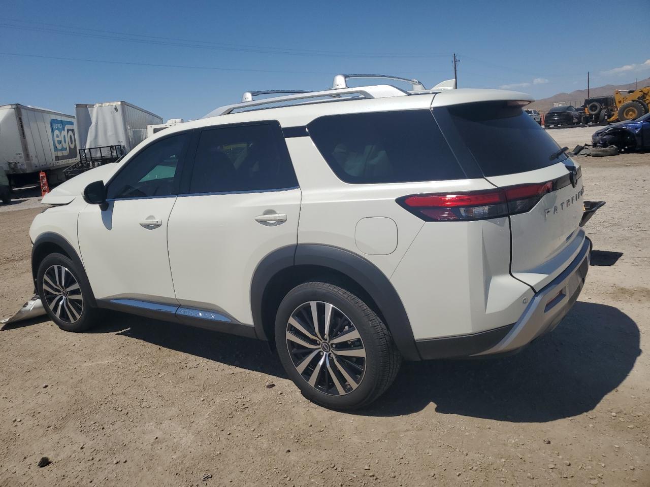 2023 NISSAN PATHFINDER - Фото 2