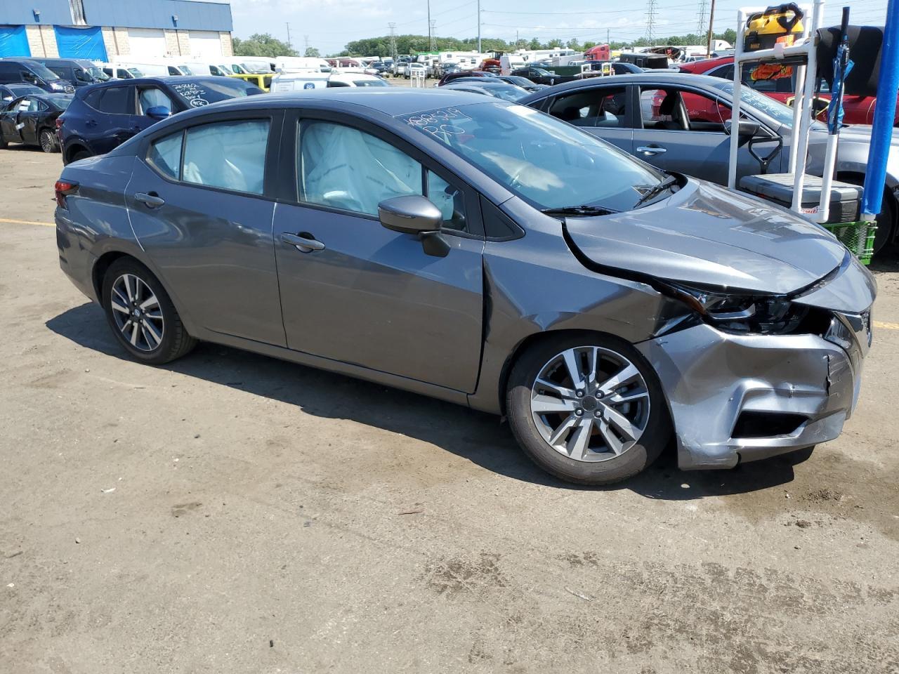2021 NISSAN VERSA SV - Фото 4