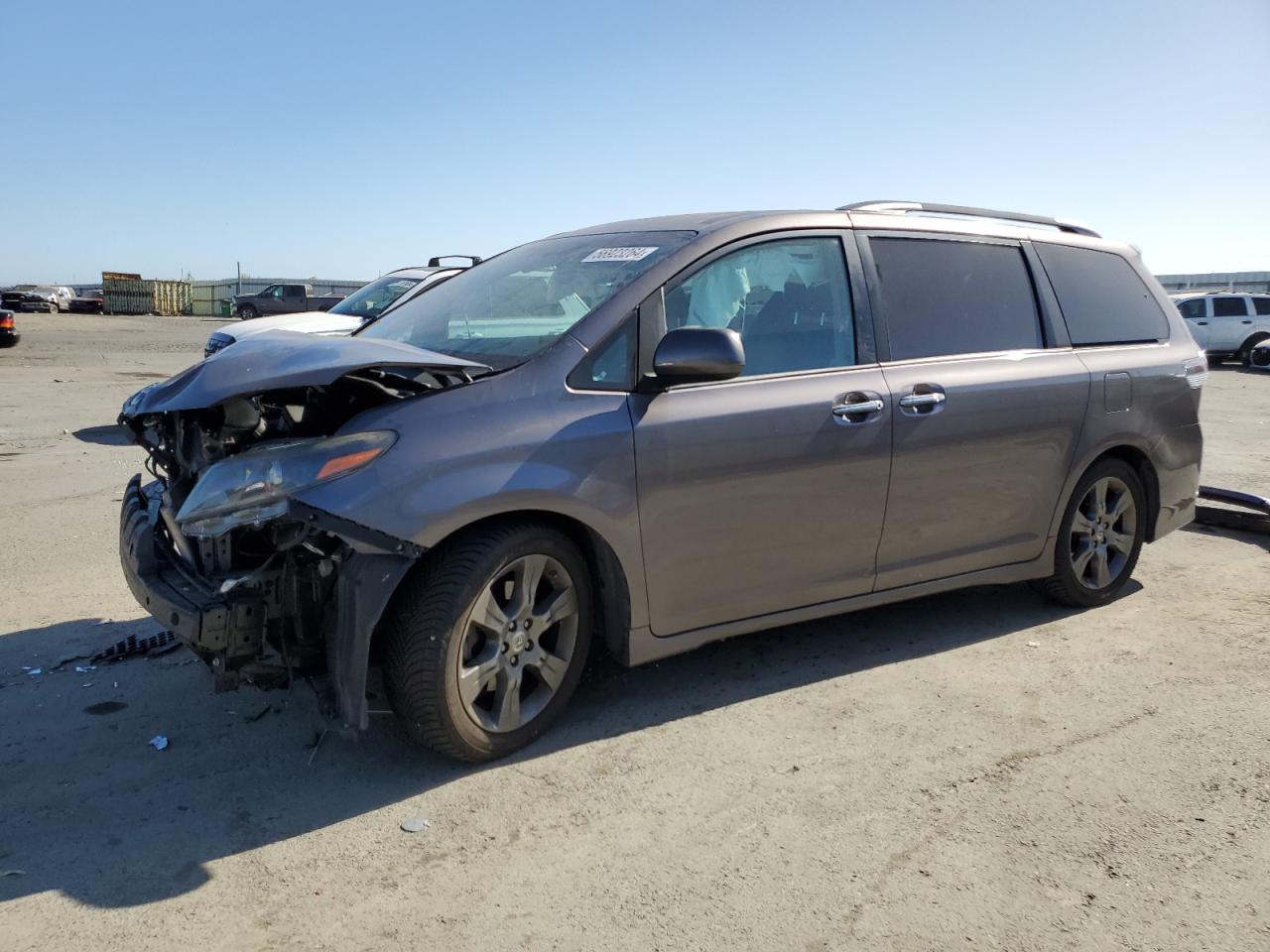 2015 TOYOTA SIENNA SPO car image