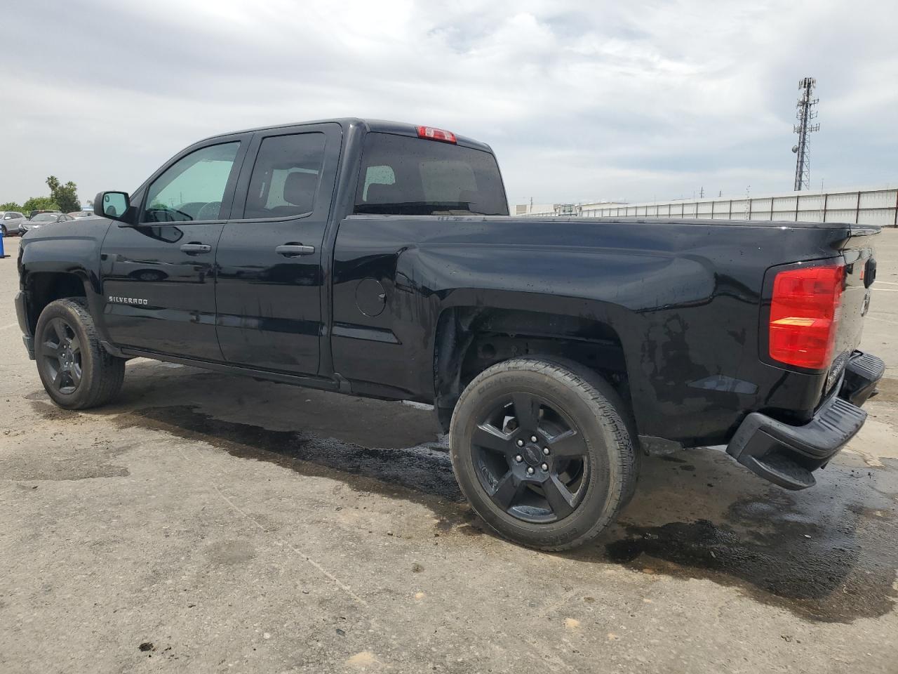 2017 CHEVROLET SILVERADO - Image 2