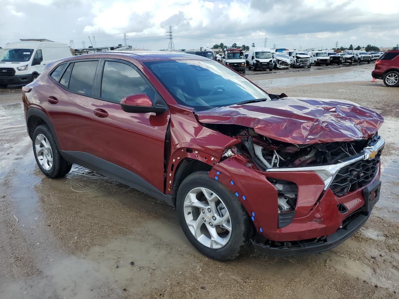 2024 CHEVROLET TRAX LS - Фото 4