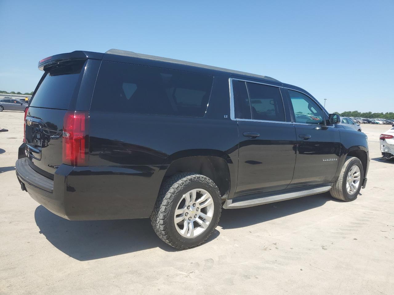 2015 CHEVROLET SUBURBAN C - Image 3